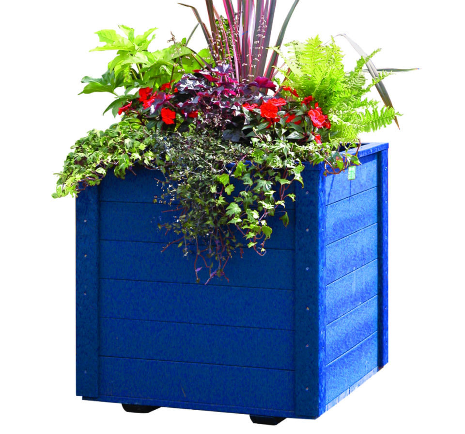 Recycled Plastic Picnic Tables, Planters &amp; Raised Beds 